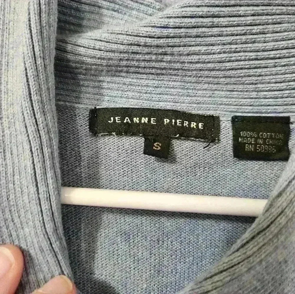 EUC! Jeanne pierre sweater! - Picture 2 of 6